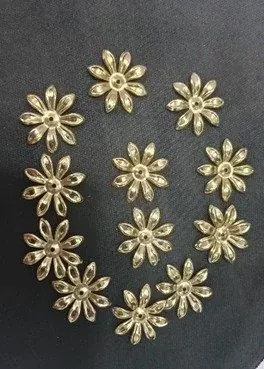 Metal Flower Gold Per pkt 30 pcs