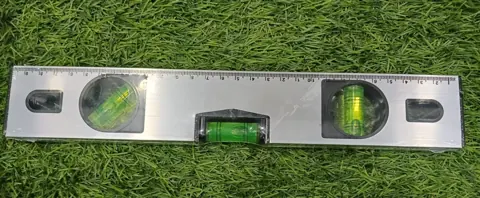 LEVELING SCALE